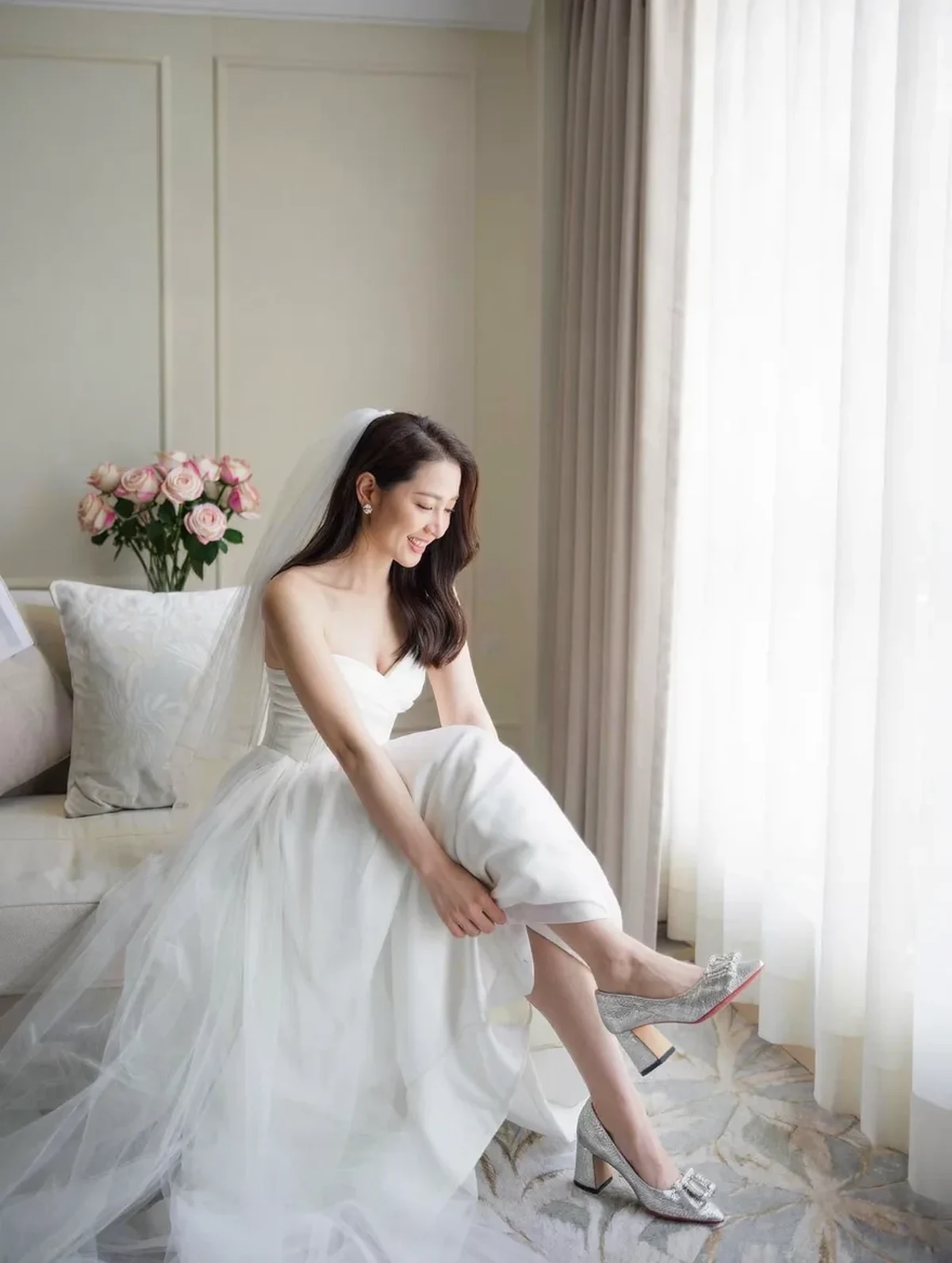 Why Your Feet Swell by the Reception and Your Wedding Shoes Stop Fitting