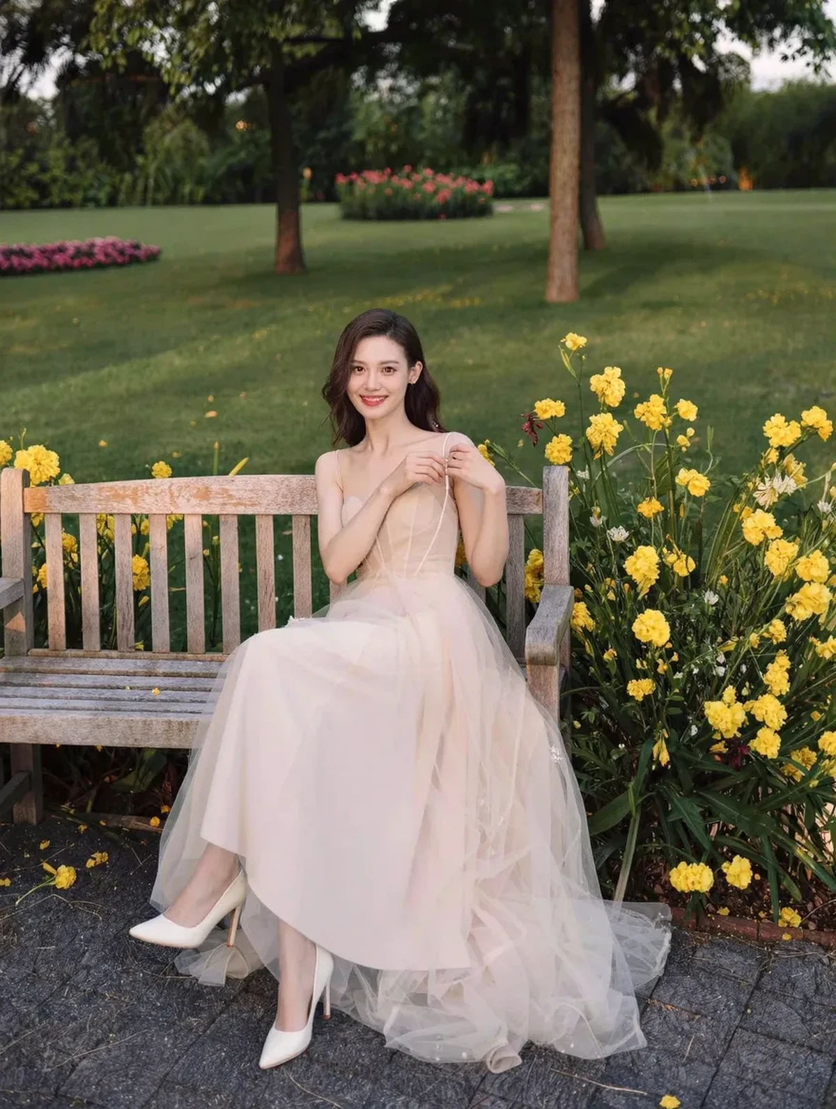 Why Your Wedding Shoes Hurt by the Second Hour (and How to Fix It)